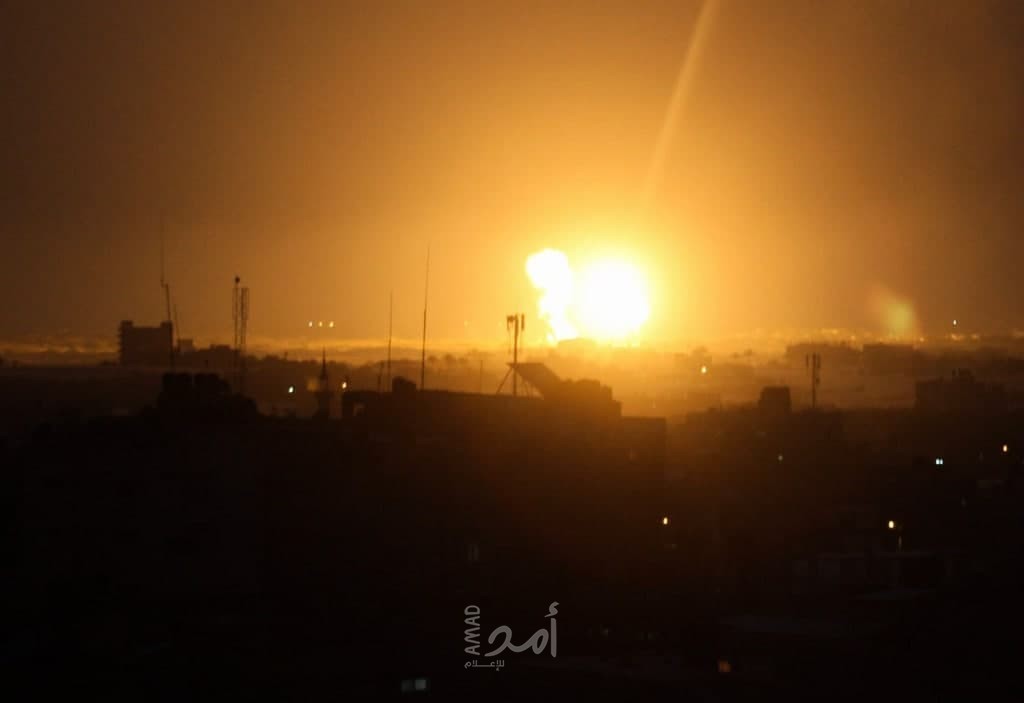 مدفعية الاحتلال تقصف مواقع عسكرية في قطاع غزة