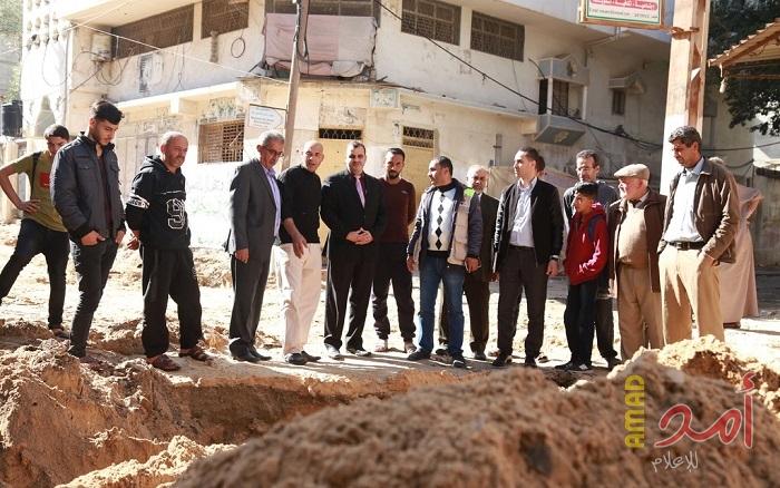بالصور - بلدية خانيونس تشرع بتطوير شارع القدرة في حي الأمل