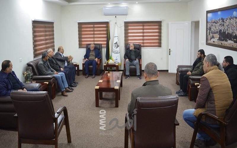 وفد من "الديمقراطية" يزور أبو بطيحان مهنئاً بتكليفه رئاسة هيئة المعابر والحدود