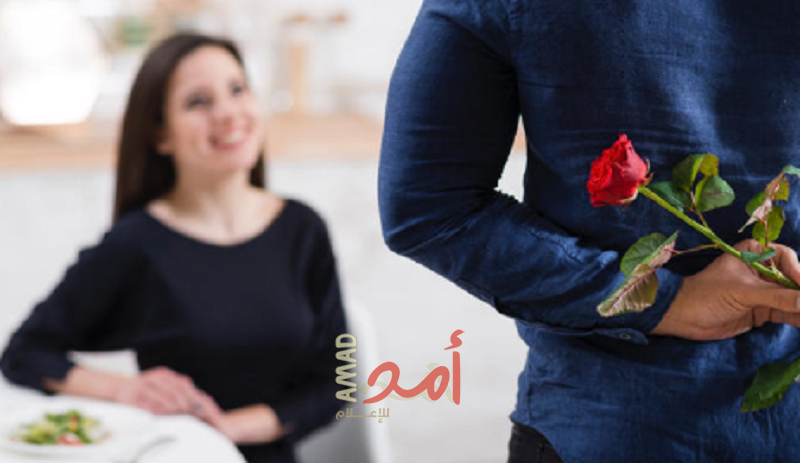 تعرفي على علامات حب الرجل للمرأة سرًّا