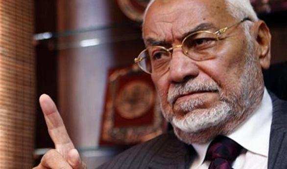 الداخلية المصرية تعلن نقل مرشد "الإخوان" السابق للعناية المركزة