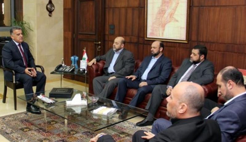 وفد من حماس ينهي زيارة هامة للبنان شملت لقاء الرئيس عون