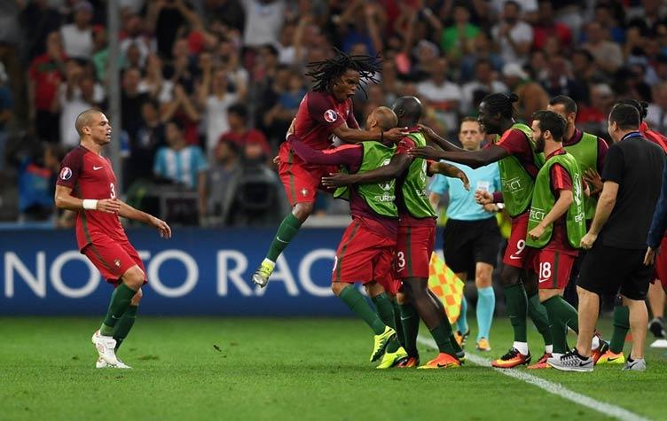 بالفيديو - البرتغال تقصي بولندا وتصبح أول المتأهلين لنصف نهائي اليورو
