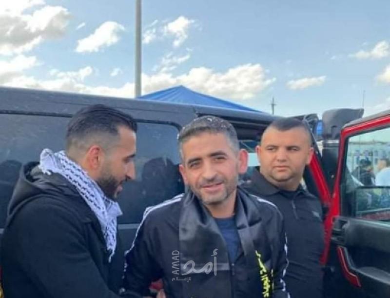 النخالة يهنئ المحرر "أبو هوّاش" بحريته
