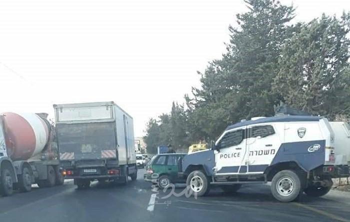 إصابات في حادث سير بين مركبتين فلسطينية وإسرائيلية بالخليل