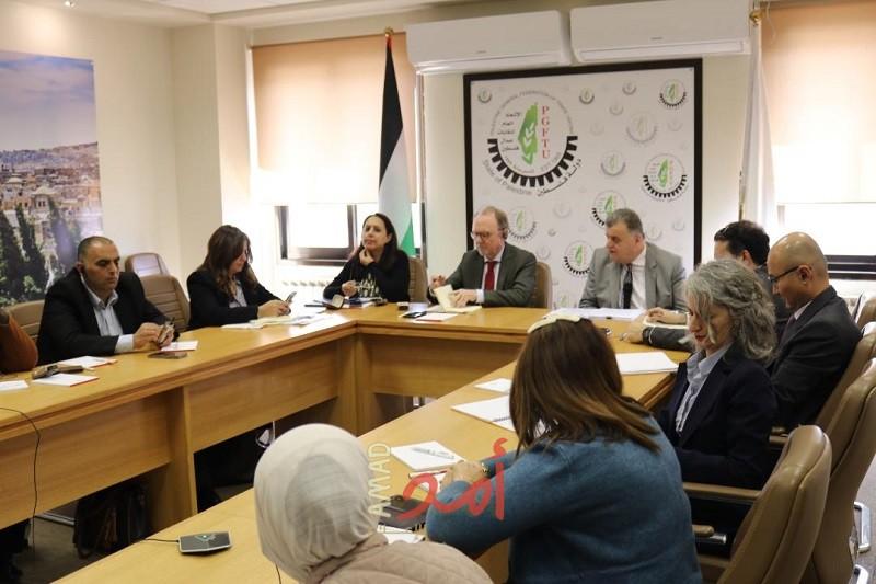 لجنة تقصي حقائق منظمة العمل الدولية تتسلم ورقة الحقائق المتعلقة بانتهاكات العمال الفلسطينيين