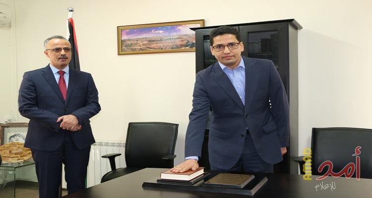 مترجمون قانونيون باللغة الفرنسية والعبرية والانجليزية يؤدون اليمين القانونية أمام وزير العدل