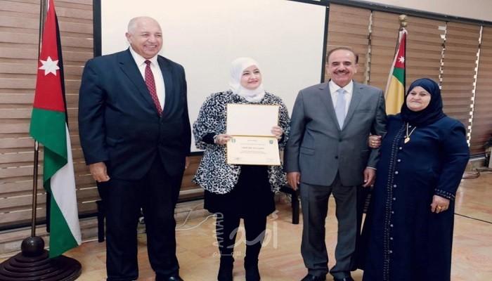 الجامعة الأردنيّة تكرّم سناء الشّعلان لتميّزها البحثيّ