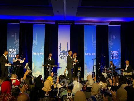 محمد عساف ينهي جولته الفنية الخيرية في الولايات المتحدة الأمريكية