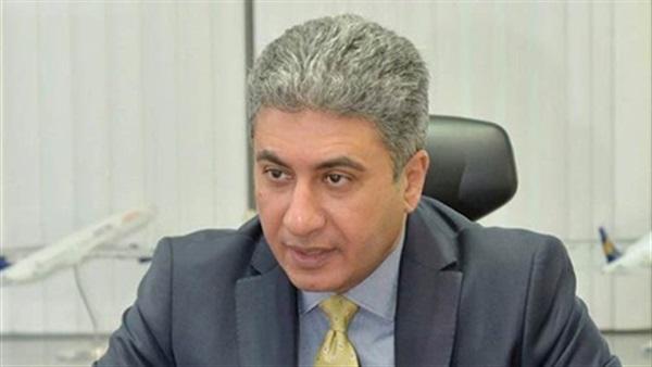 وزير الطيران المصري يعلن : إيقاف إصدار تذاكر سفر تبدأ وتنتهي خارج مصر