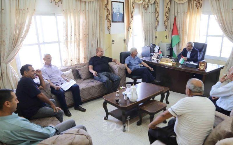 قلقيلية: المحافظ يتفقد واقع بعض البلدات جنوب المحافظة.