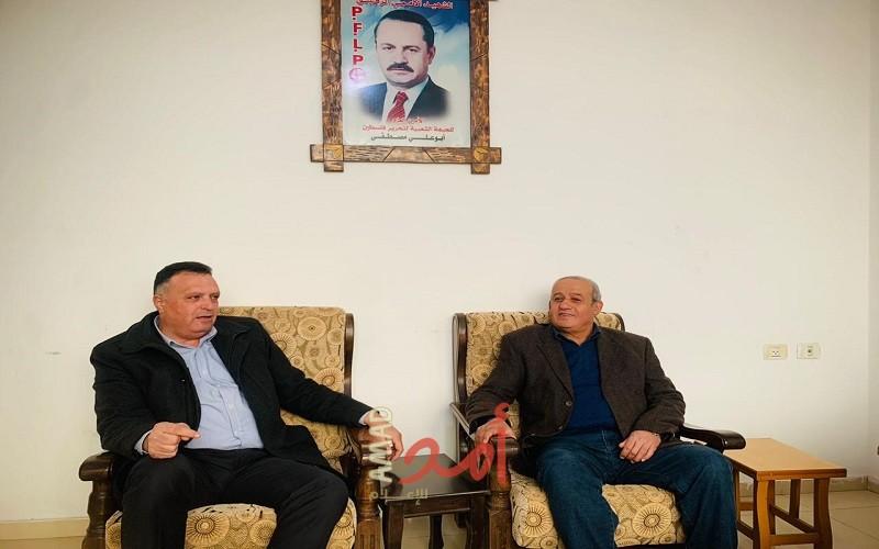 نائب الأمين العام للجبهة الشعبيّة يستقبل نقيب الصحفيين الفلسطينيين ناصر أبو بكر 