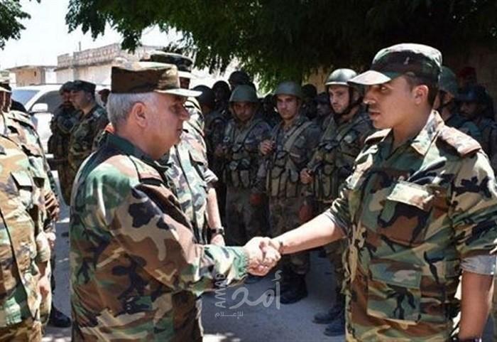 وزير الدفاع السوري يزور بلدة استراتيجية في إدلب بعد تحريرها بساعات - فيديو وصور