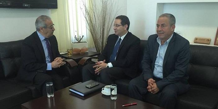 خلال استقباله سفير مصر.. خالد: لدينا إجماع فلسطيني على رفض قرار ترامب وصفقة القرن