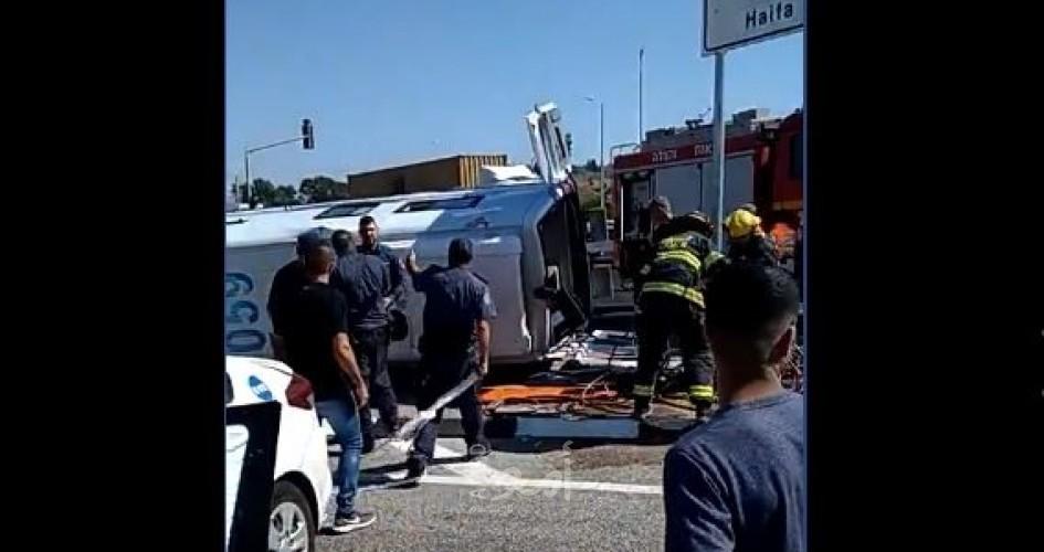 هيئة الأسرى: "البوسطة" التي تعرضت لحادثة تصادم في الجليل خالية من الأسرى