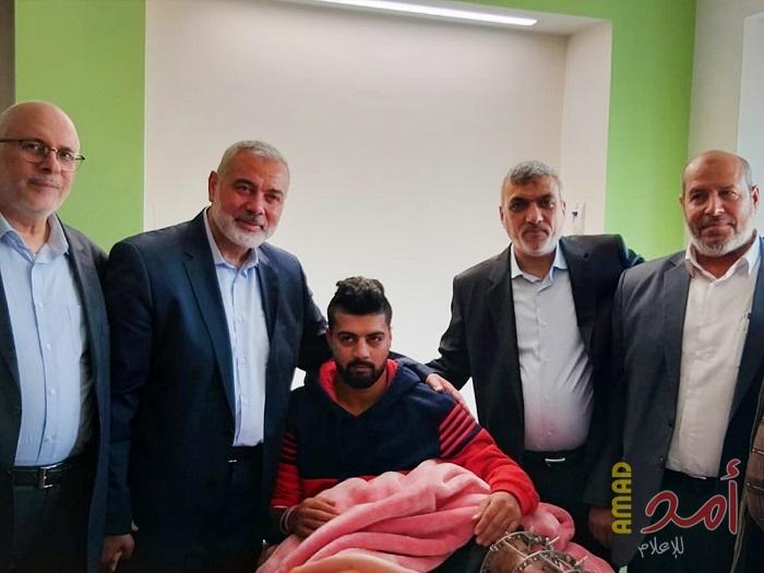 بالصور.. هنية وقيادات حماس يزورون جرحى مسيرات العودة بالمستشفيات المصرية