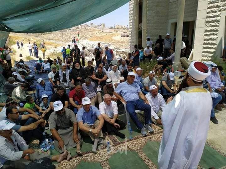 محدث بالصور والفيديو - عشرات الإصابات خلال اعتداء جيش الاحتلال على المعتصمين والمصلين بصور باهر بالقدس