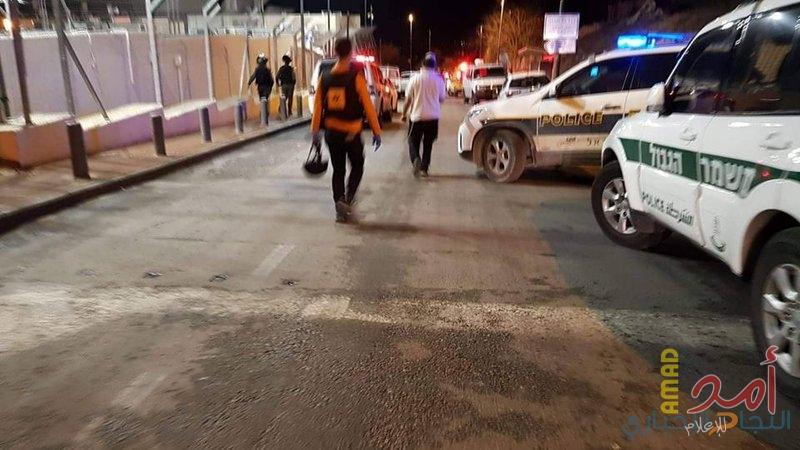 سلطات الاحتلال تمدد توقيف المصاب أبو جمل ويُخلي سبيل عائلته