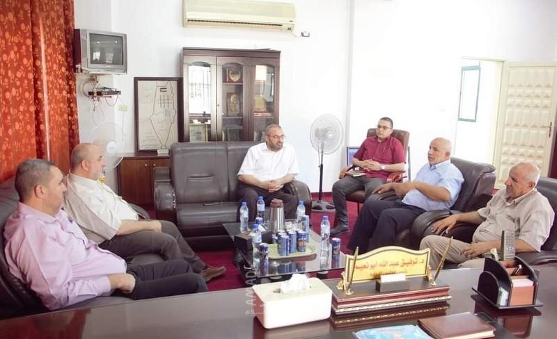 غزة: وكيل "النقل والمواصلات" يزور جمعية واعد للأسرى والمحررين