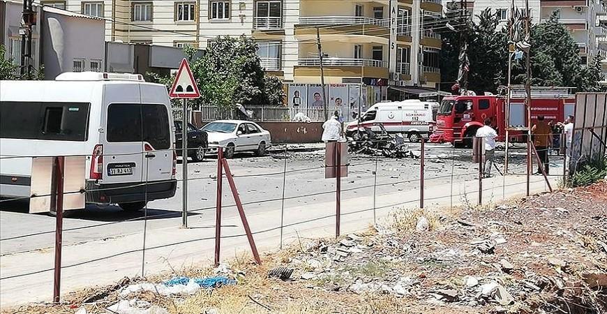 مقتل شخصين في انفجار سيارة بهطاي التركية وأردوغان يعلق