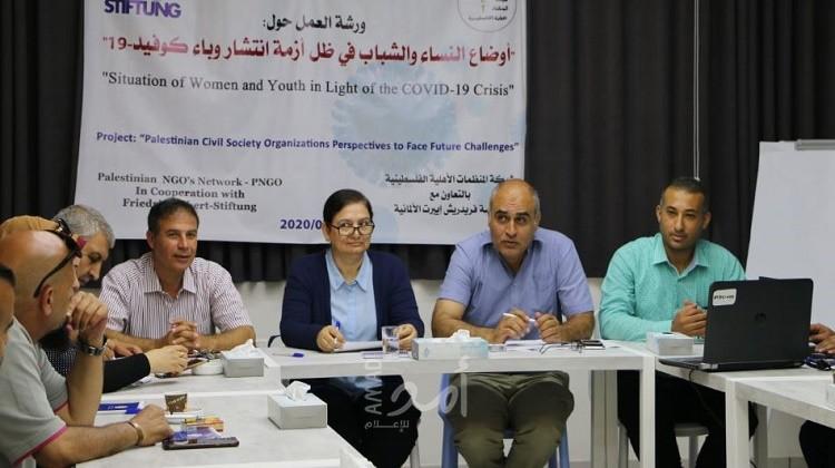 باحثون فلسطينيون يطالبون بمشاركة النساء والشباب في جهود مواجهة "كورونا" وإنقاذهم من الفقر