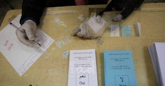 الجزائر: السلطة الوطنية للانتخابات تعلن إقرار الناخبين للدستور الجديد