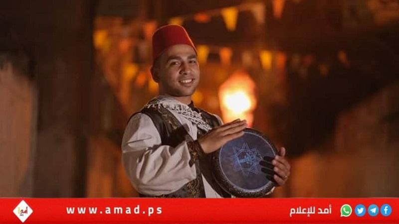 إبراهيم القريناوي.. يقضي ليلته لايقاظ سكان المناطق الشرقية لـ"تناول السحور"- فيديو