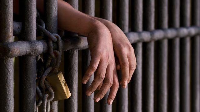 أسيران يدخلان أعوامًا جديدة بسجون الاحتلال