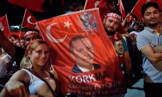 اردوغان يقر بوجود تقصير كبير في مخابراته وسيتم اعادة هيكلة الجيش بعد الانقلاب الفاشل