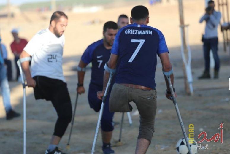 الهيئة العليا لمسيرات العودة تقيم مباراة رمزية للجرحى تحاكي مونديال كأس العالم (صور)