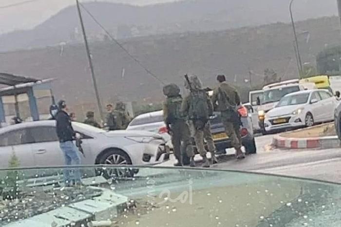 جيش الاحتلال يطلق النار تجاه شاب بزعم محاولة طعن أحد جنوده في طوباس