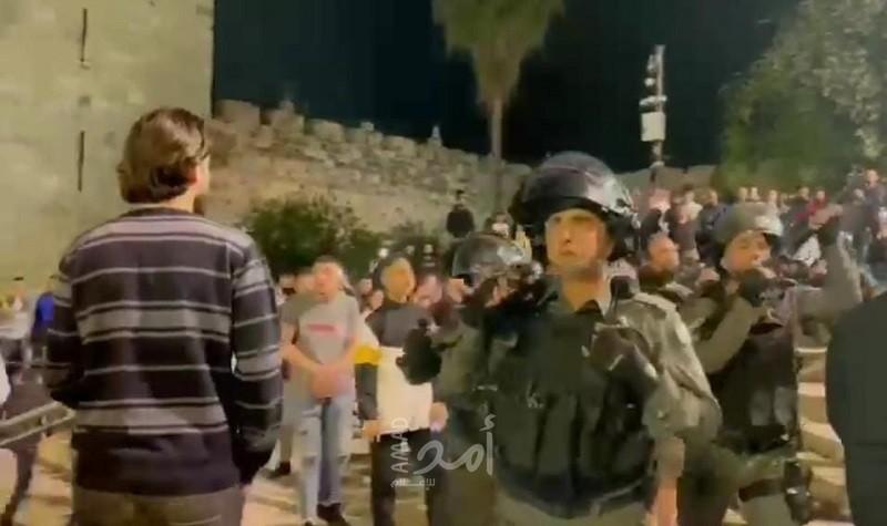 شرطة الاحتلال تهاجم الشبان بالقدس ومسلحون يطلقون النار تجاه مستوطنة في بيت لحم- فيديو