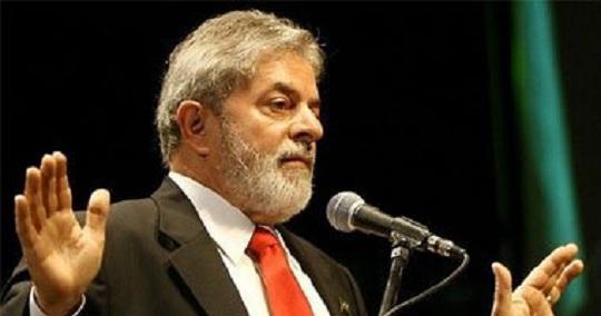 الرئيس البرازيلي السابق: أشعر كأنني "سجين" لا أخشى العدالة