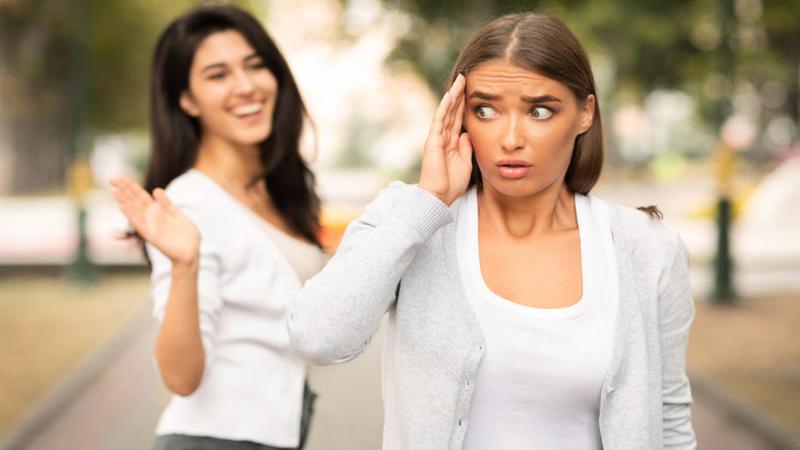 4 خطوات للتخلص من الخجل الاجتماعي