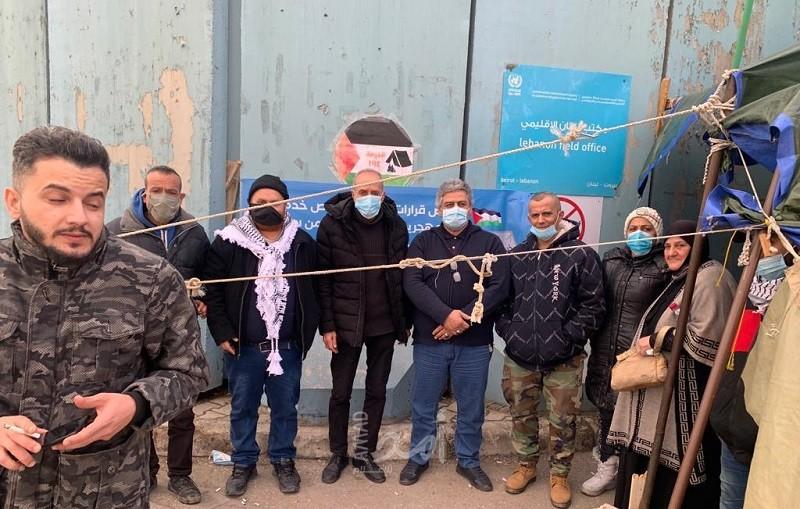 النضال الشعبي تدعو "الأونروا" للتراجع عن قراراتها والايفاء بواجباتها