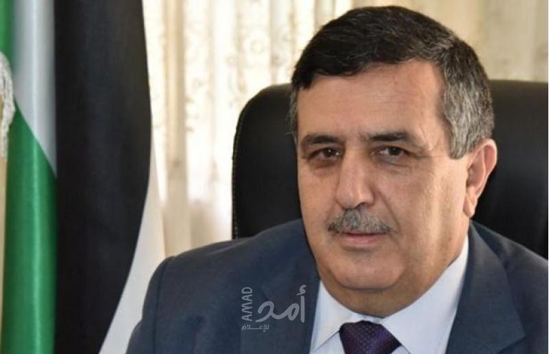 تقليد رئيس بلدية بيت لحم وسام نجمة إيطاليا