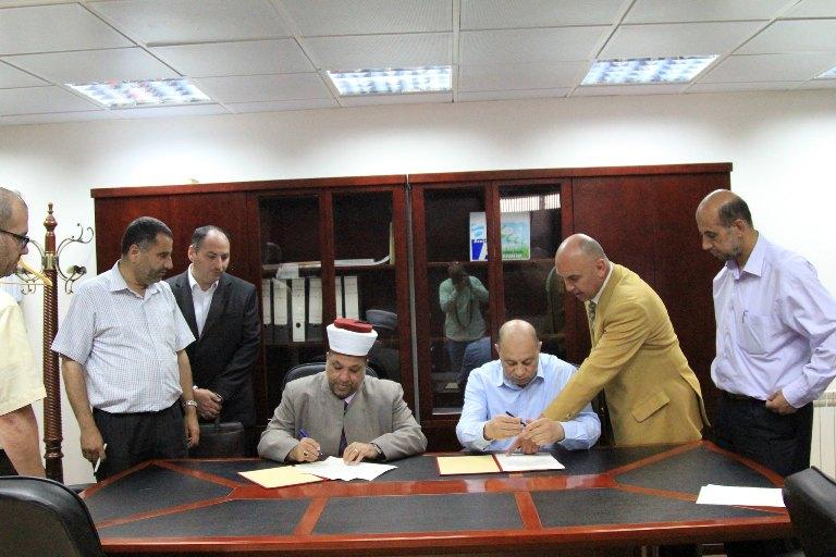 وزير الاوقاف يكرم ائمة وخطباء ومحفظي ومؤذني المساجد