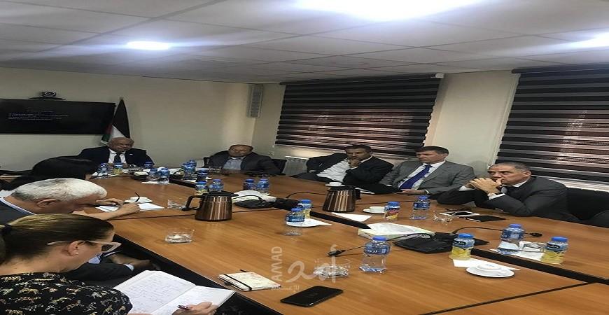 عريقات يدعو الاتحاد الأوروبي بالتدخل المباشر للجم انتهاكات إسرائيل بحق الأسرى