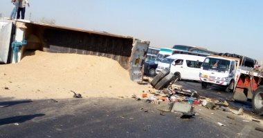 مصر: مصرع 4 أشخاص وإصابة 19 فى تصادم 3 سيارات بطريق العلمين
