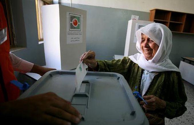 نظام جديد للانتخابات المحلية ومجالس جديدة للبلديات المتعثرة