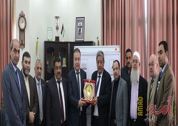 رئيس جامعة الأقصى يوقع مذكرة تفاهم مع المؤسسة الدولية للتربية والعلوم والثقافة " ايسكو"