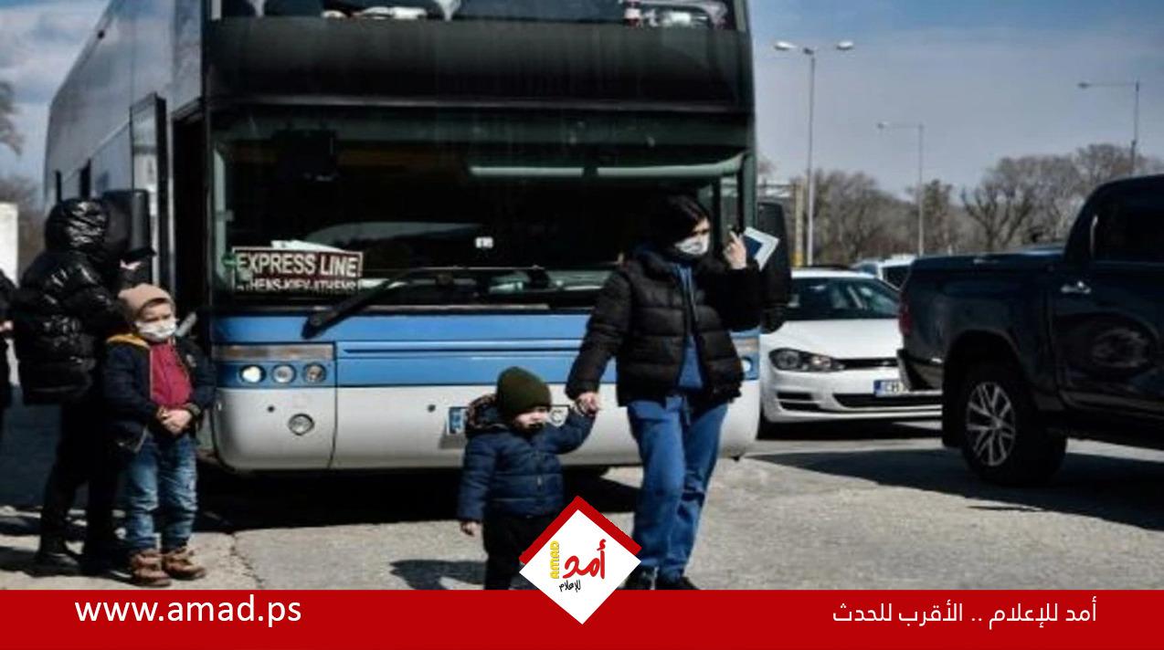 أوكرانيون يفرون إلى اليونان هربا من حمل السلاح والقتال