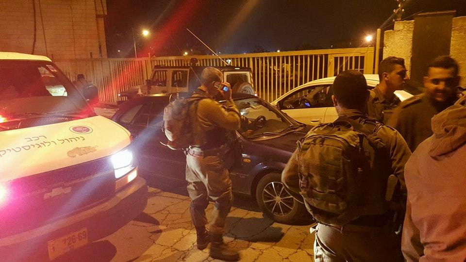 إطلاق النار تجاه سيارة في رام الله بحجة تنفيذ عملية دهس