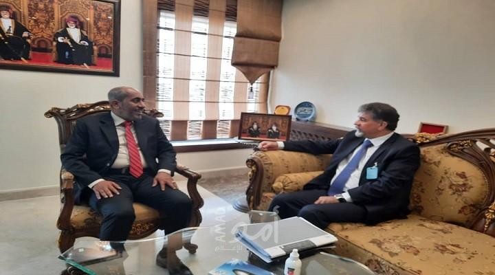 عبد الهادي يبحث مع سفير سلطنة عمان آخر مستجدات الأوضاع في فلسطين والمنطقة