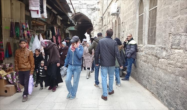 جيش الاحتلال يجبر تجار القدس على اغلاق محالهم