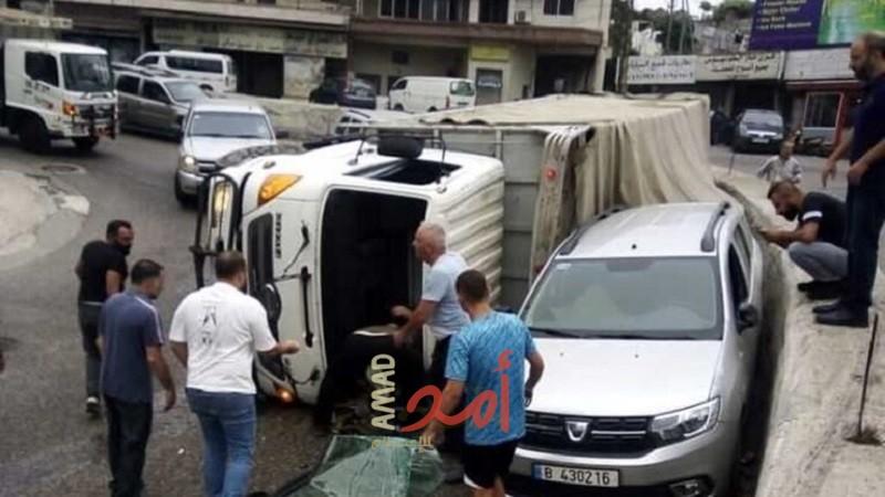 الجيش اللبناني يرفع "شاحنة الكحالة" والكشف عن هوية القتيلين
