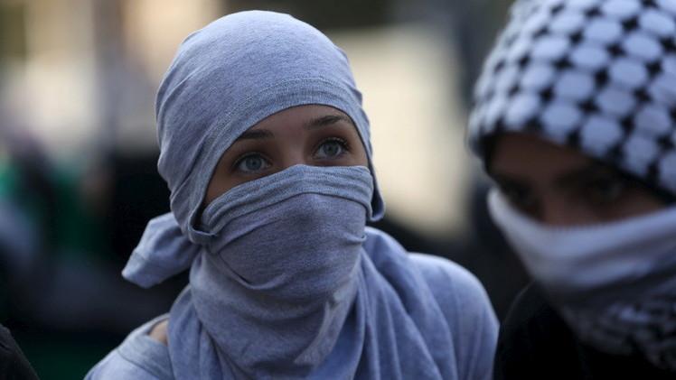 الاحتلال يعتقل شابا على حاجز حوارة