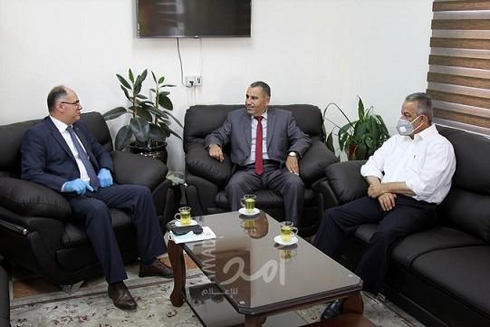 رام الله: الأوقاف ومؤسسة المواصفات والمقاييس تبحثان شروط الجودة  لمصنع الصفا للألبان