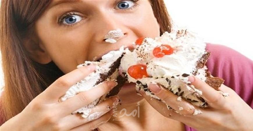 طبيب يقدم نصائح ذهبية لتجنب اضطراب المعدة في عيد الفطر