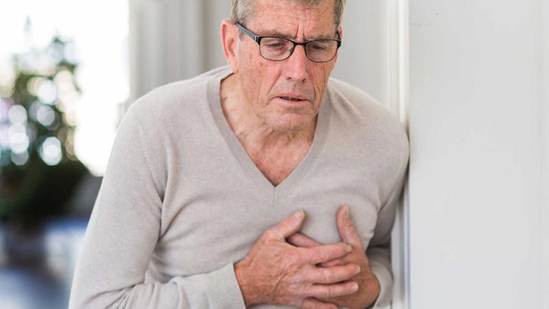 أعراض الالتهاب الرئوى عند كبار السن